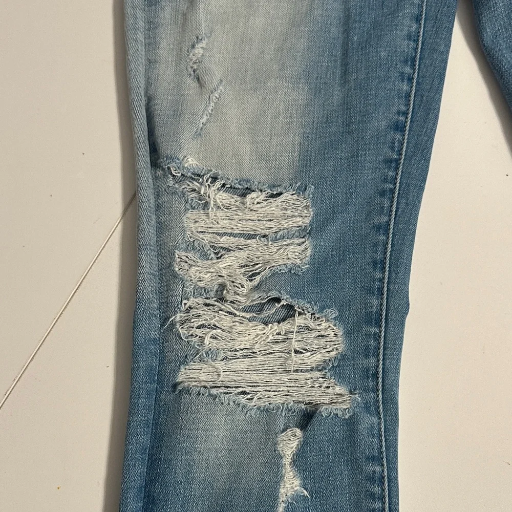 American Eagle Outfitters Light Blue Distressed Skinny Jeans - Picture 5 of 11